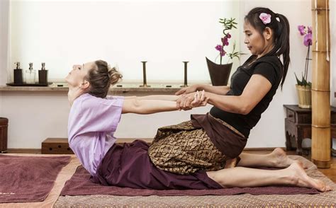 Massage sensuel complet du corps Massage érotique Bagnes